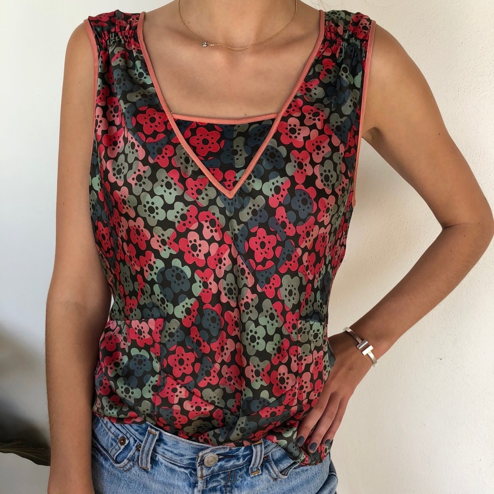 Marc Jacobs 100% silk top